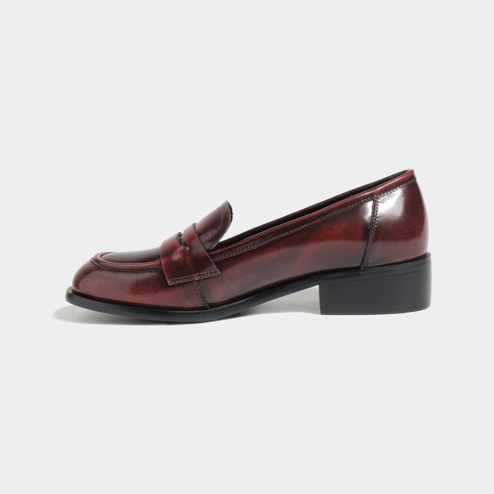 Damskie, eleganckie, płaskie buty biurowe